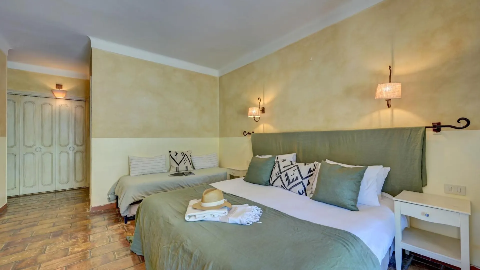 ***  Hotel Moulin D'Aure Graveson Frankreich